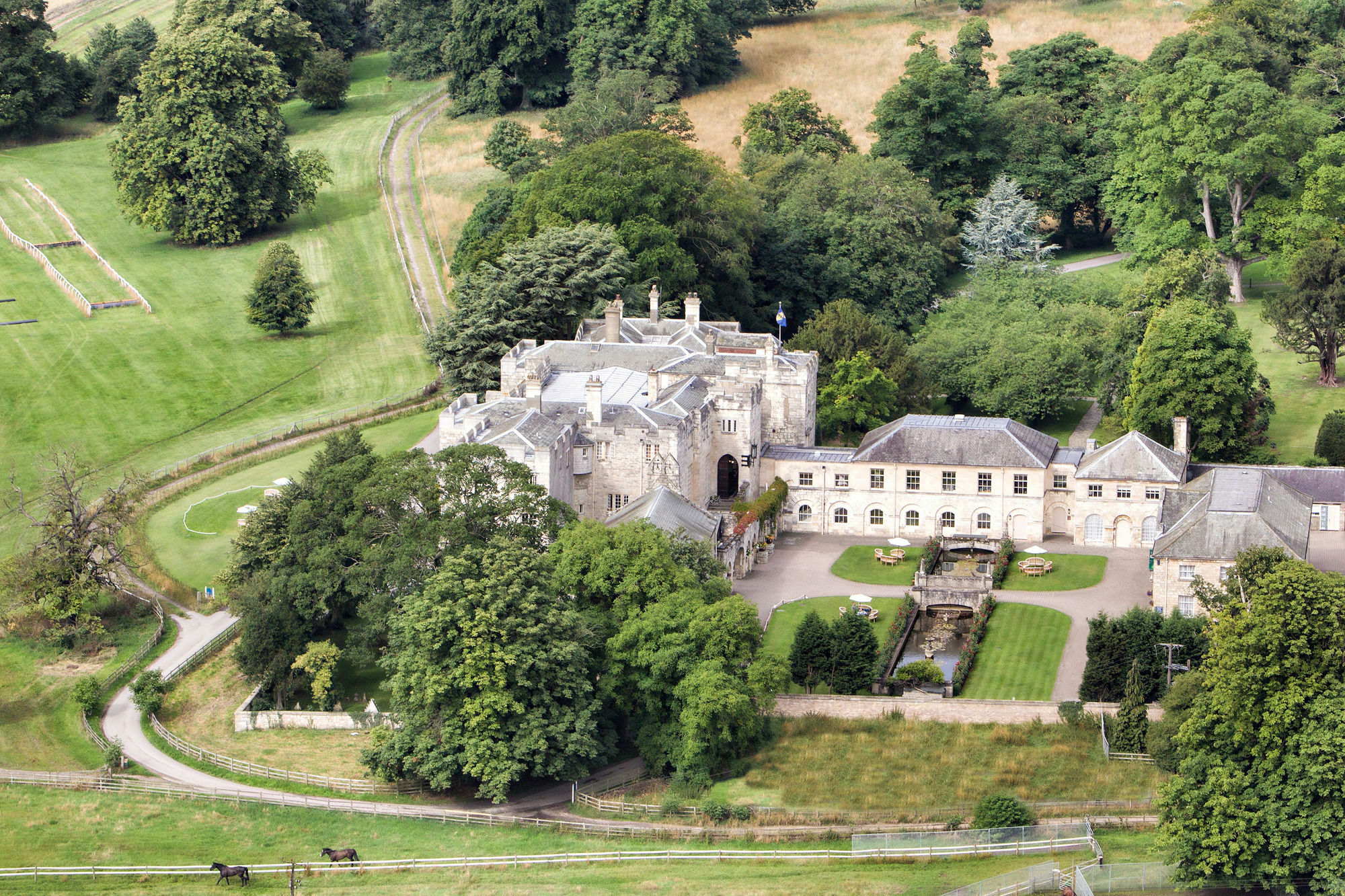 Hazlewood Castle & Spa Tadcaster Eksteriør bilde